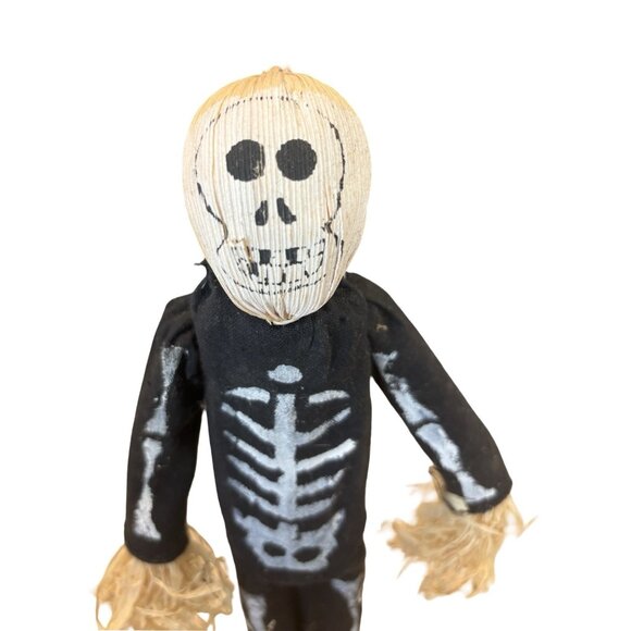 Vintage Style Corn Husk Scarecrow Skeleton Spooky Folk Art Figure Halloween - Picture 7 of 8